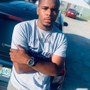 Meet your Posher, Lee